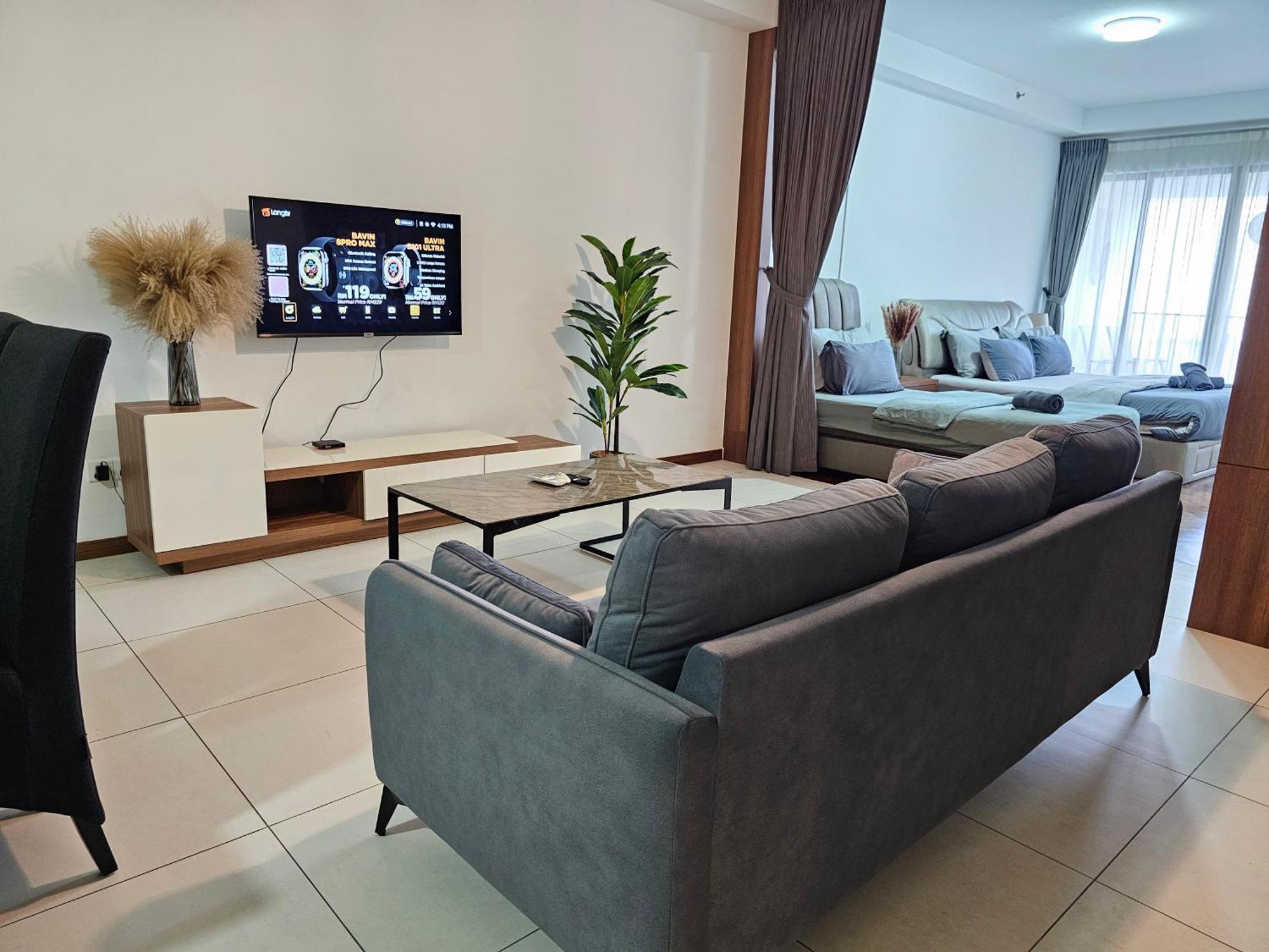 Deluxe Seaview Suite Twin Bed By The Only Bnb Tanjung Tokong Exterior foto